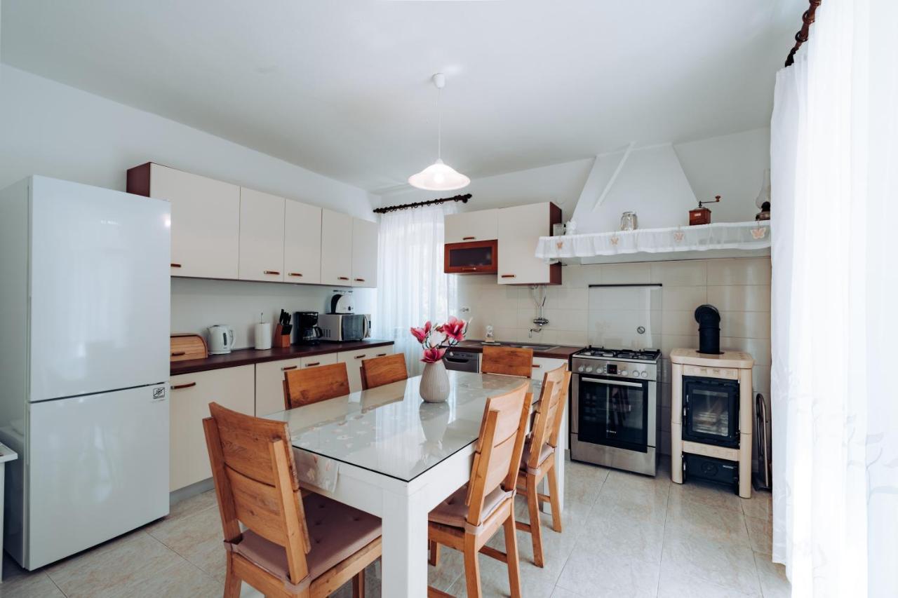 Guest House Sakarun Veli Rat Εξωτερικό φωτογραφία